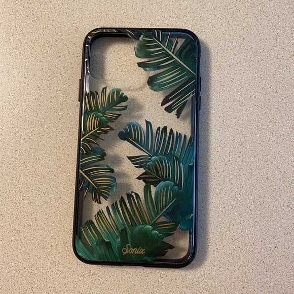 Sonix leaves iPhone case